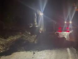 Mut Dere Mahalle yolu a��r� ya��� nedeniyle kapanan yol ula��ma a��ld�